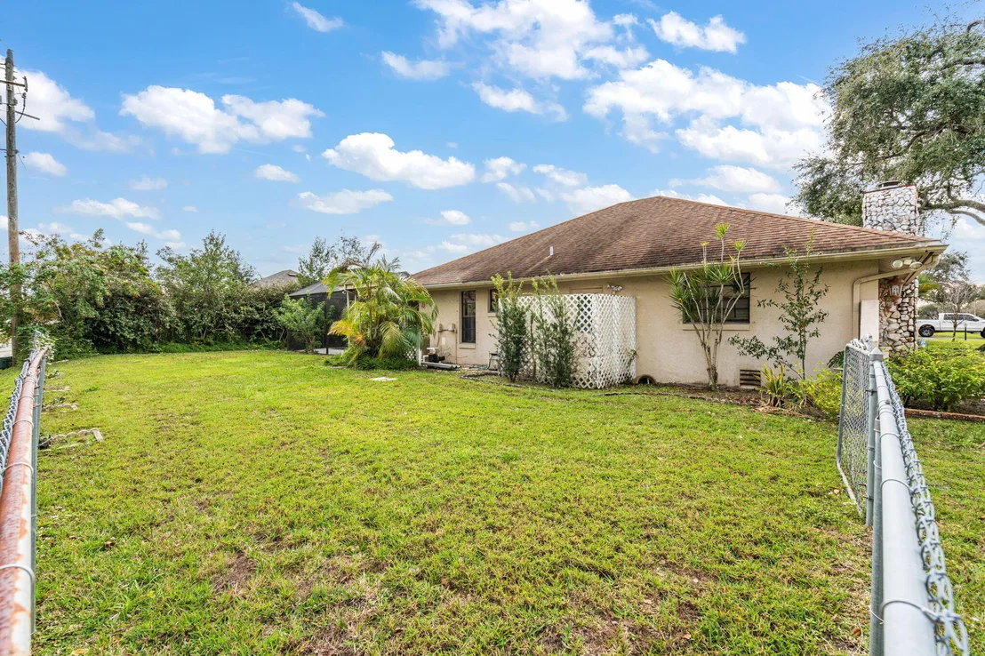 Photo of 1645 Figtree Drive