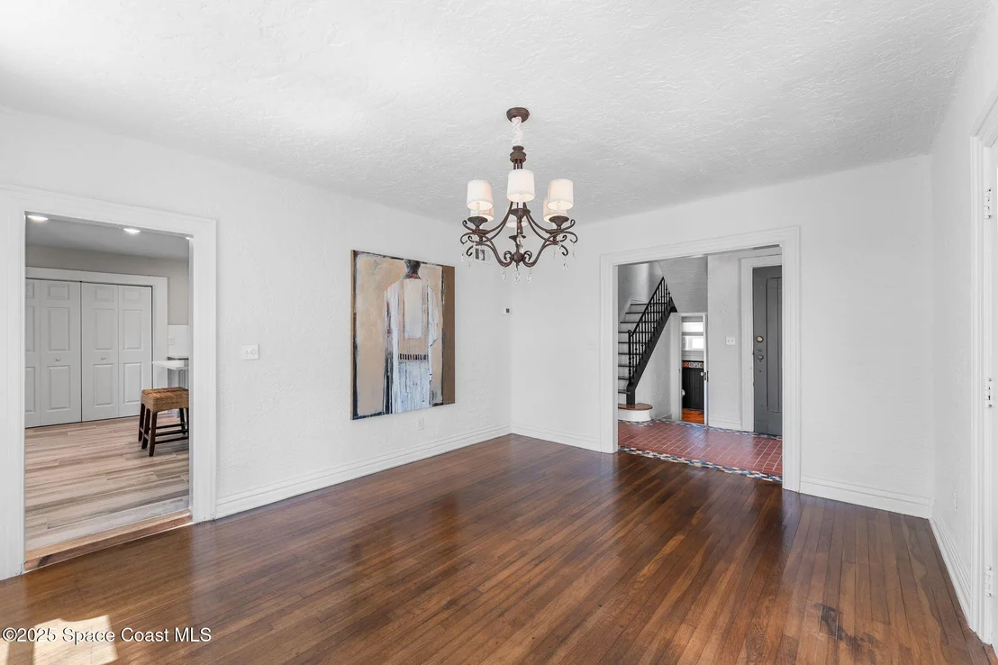 Photo of 121 Circle Drive