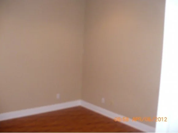 Photo of 4634 Longbow