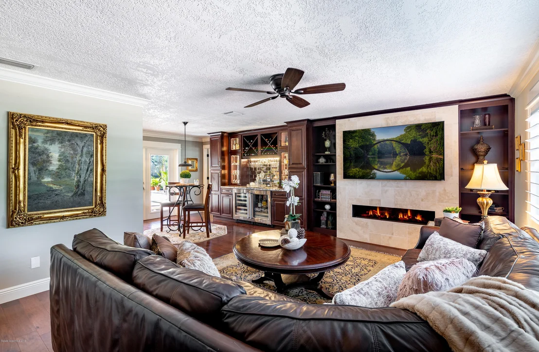 Photo of 413 Riverview Lane
