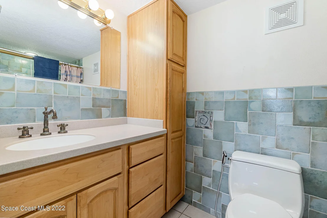 Photo of Unit 110 at 175 Highway A1a