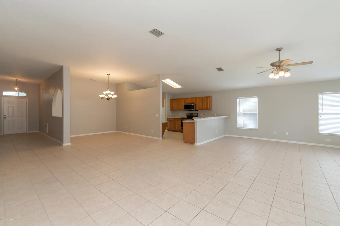 Photo of 455 Sedgewood Circle