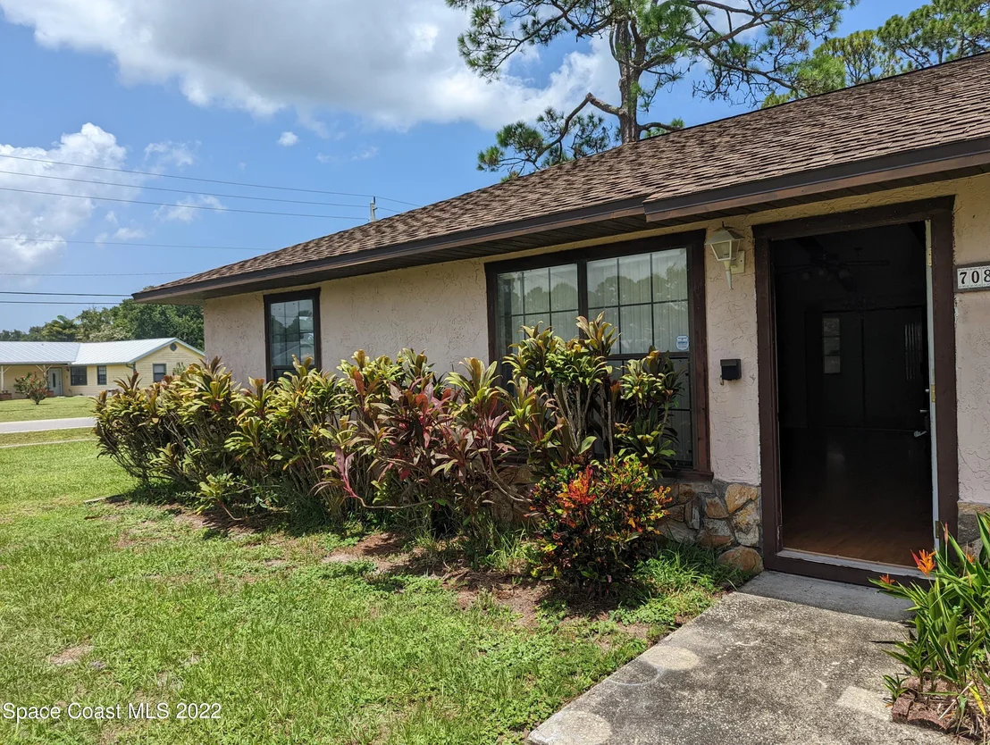 Photo of 7085 Pluto Avenue