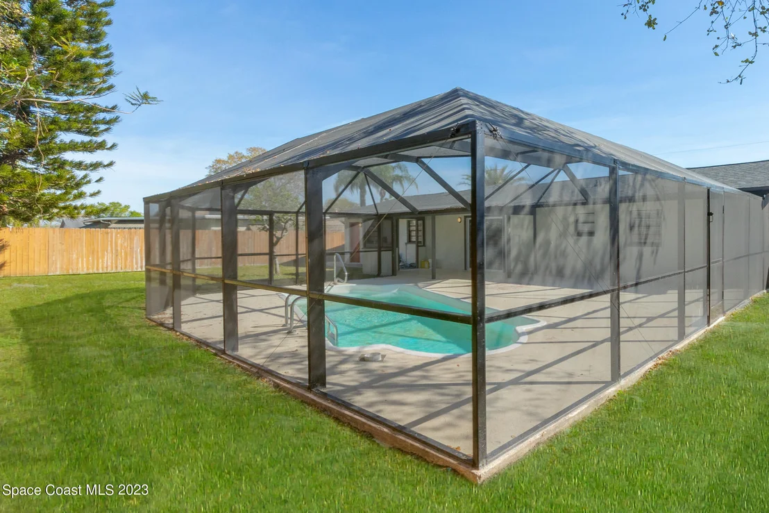 Photo of 965 Bridle Lane