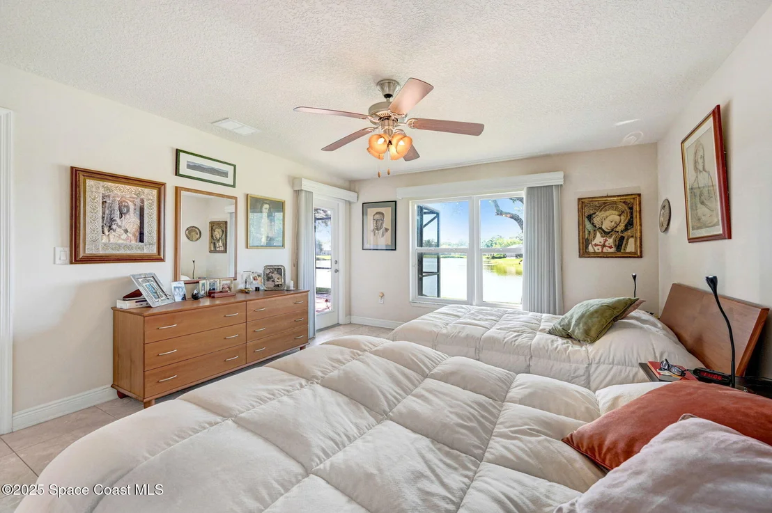 Photo of 2074 Botanica Circle