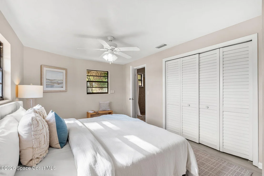 Photo of 696 Van Buren Street