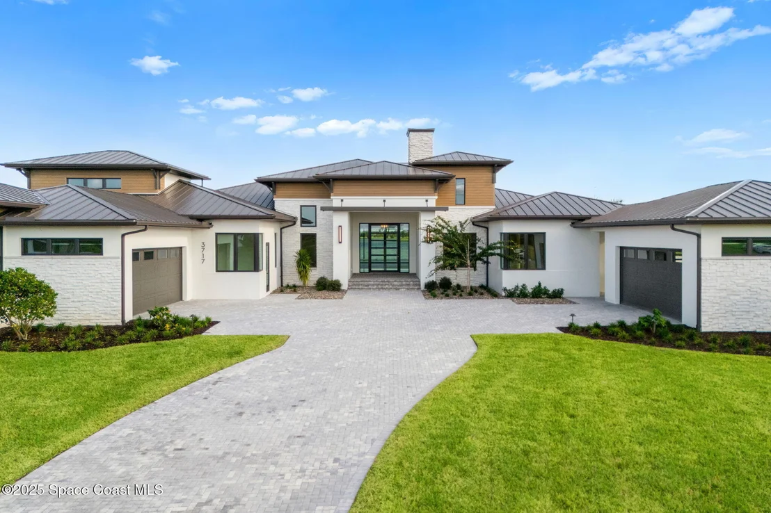 Photo of 3717 Upper Floridian Way
