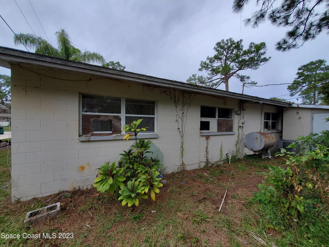 Photo of 708 Ixora Avenue