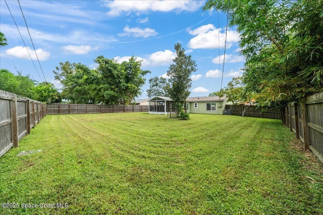 Photo of 712 Brevity Avenue NE