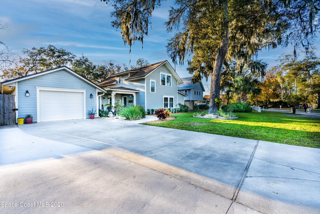 Photo of 1732 Hammock Circle W