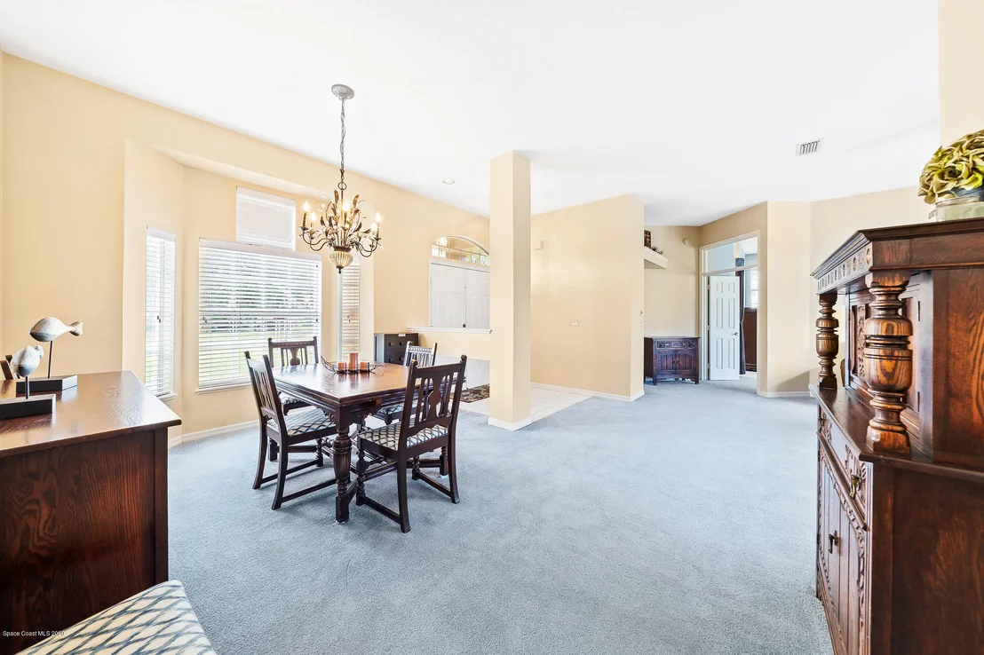 Photo of 4355 Canard Road