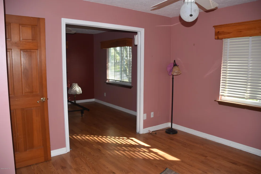 Photo of 220 Cocoa Avenue