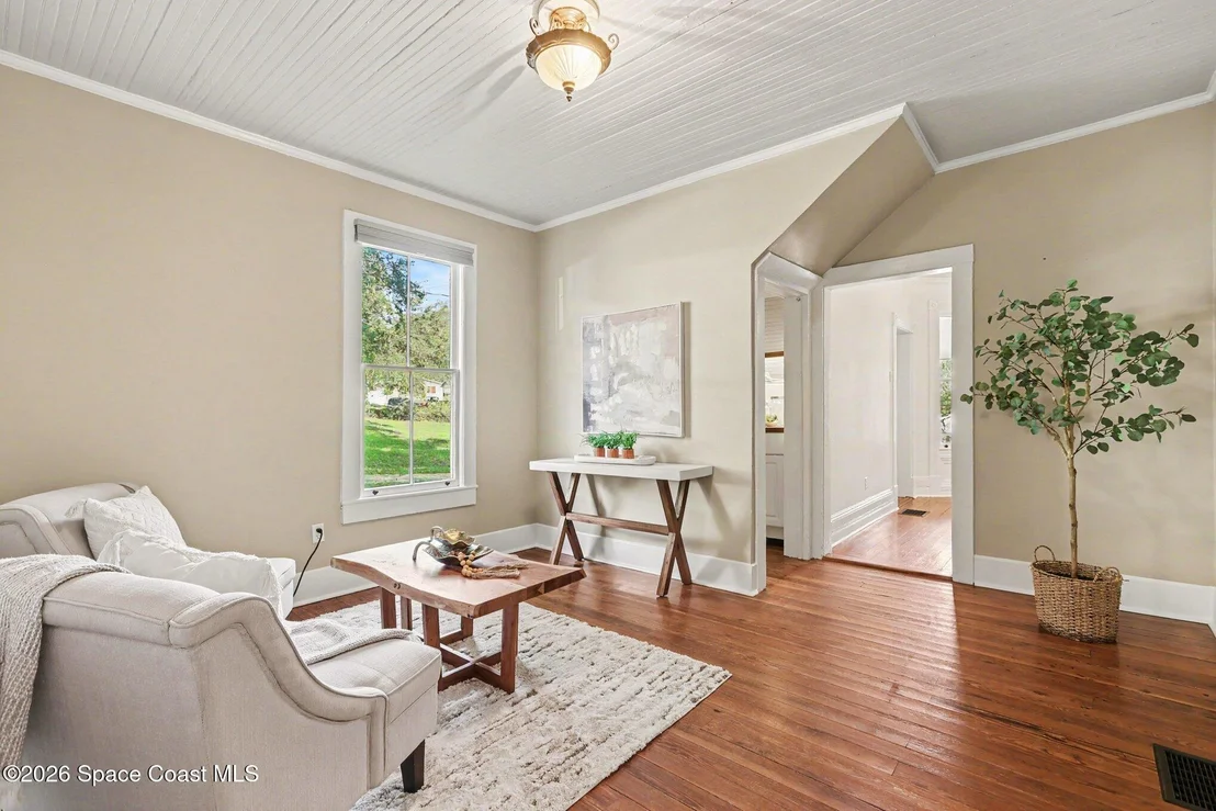 Photo of 35 Barton Avenue