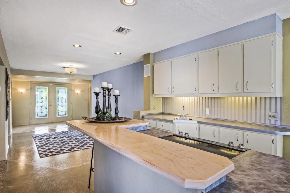 Photo of 572 Royal Palm Drive