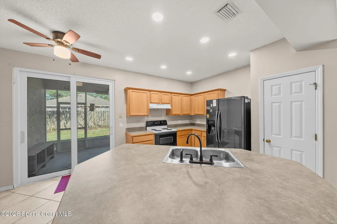 Photo of 851 Benton Drive