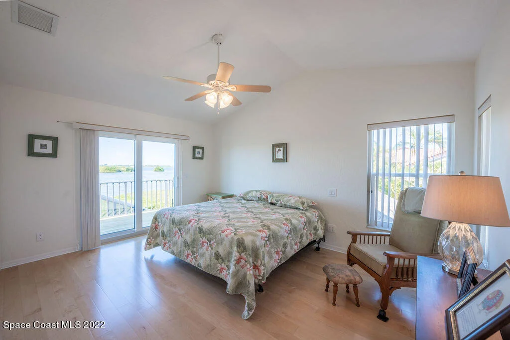 Photo of 460 Lanternback Island Drive