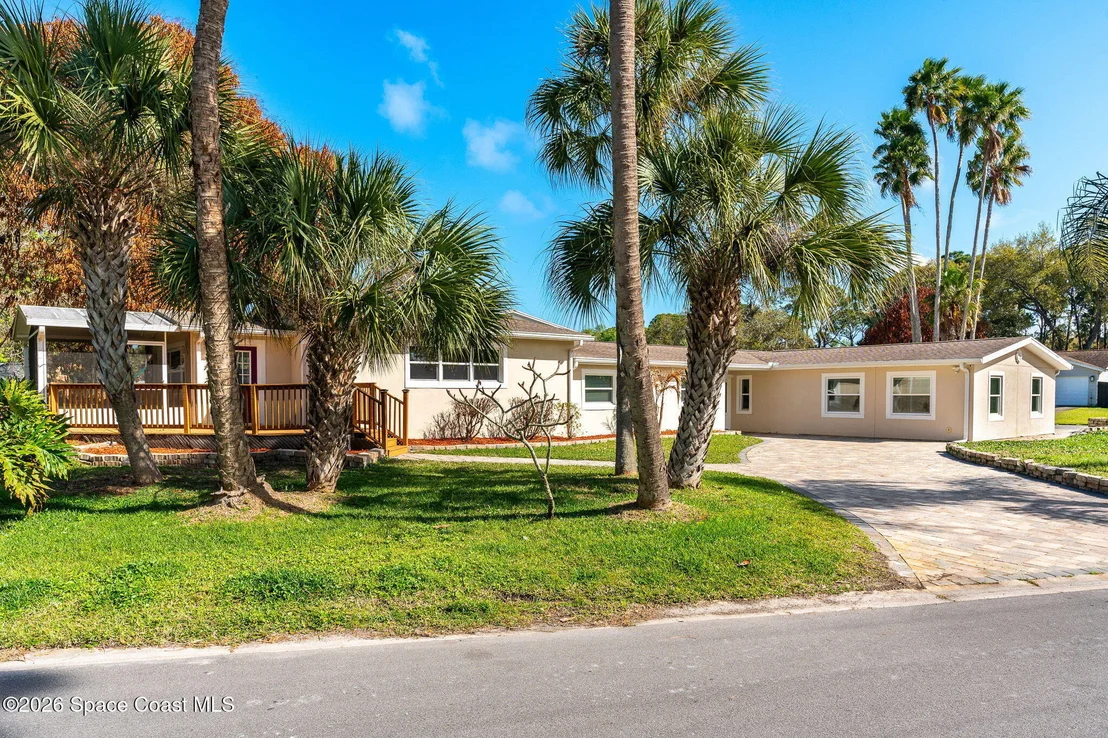 Photo of 135 Oakledge Drive