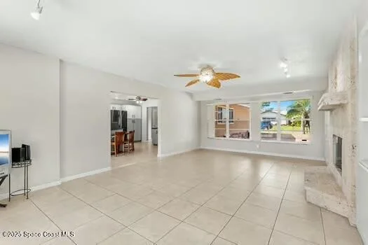 Photo of 933 Waialae Circle NE