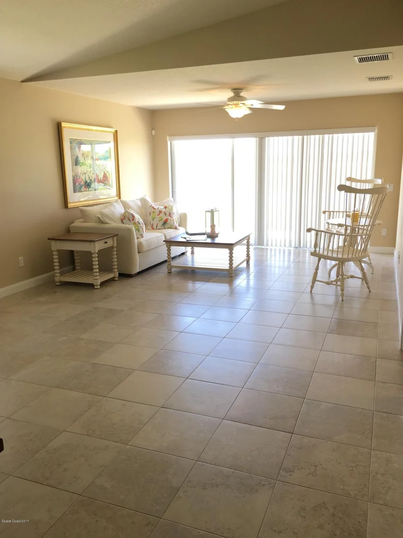 Photo of 3484 Hyperion Way SE