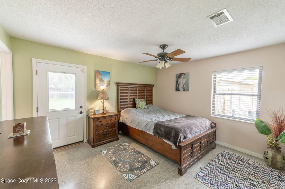 Photo of 971 Bartlett Lane