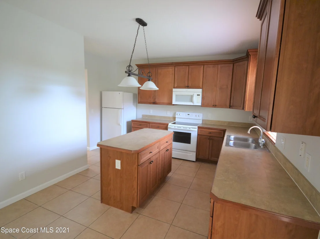 Photo of 650 Parnell Avenue