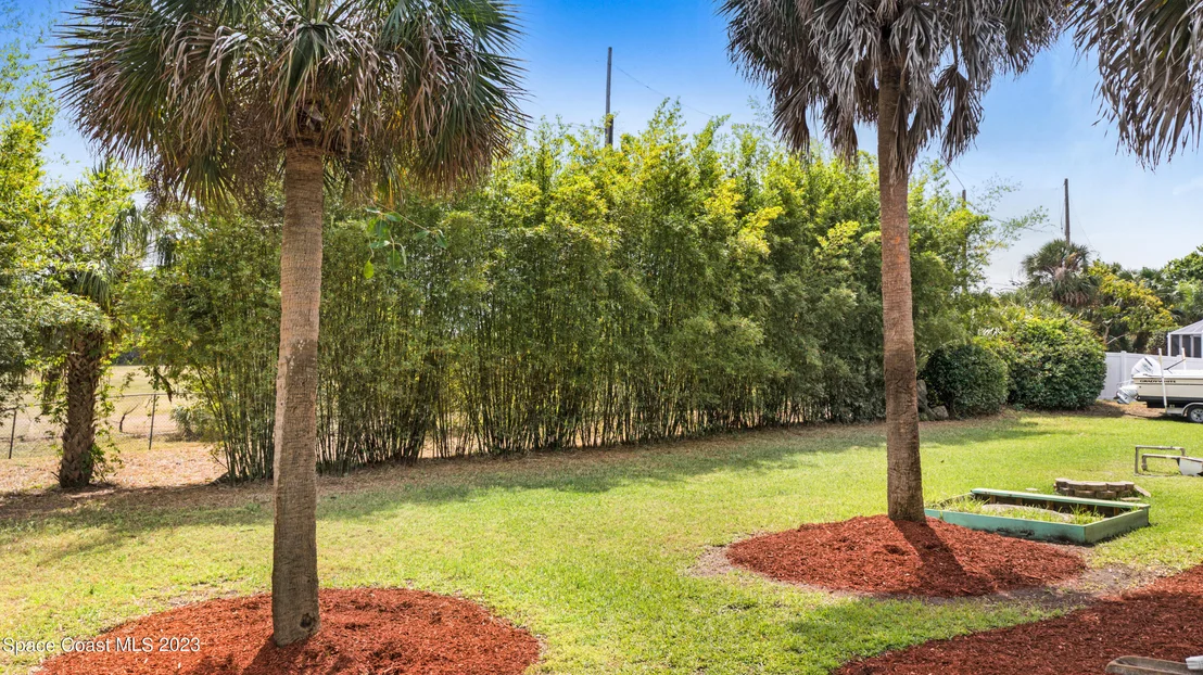 Photo of 2225 Royal Oaks Drive