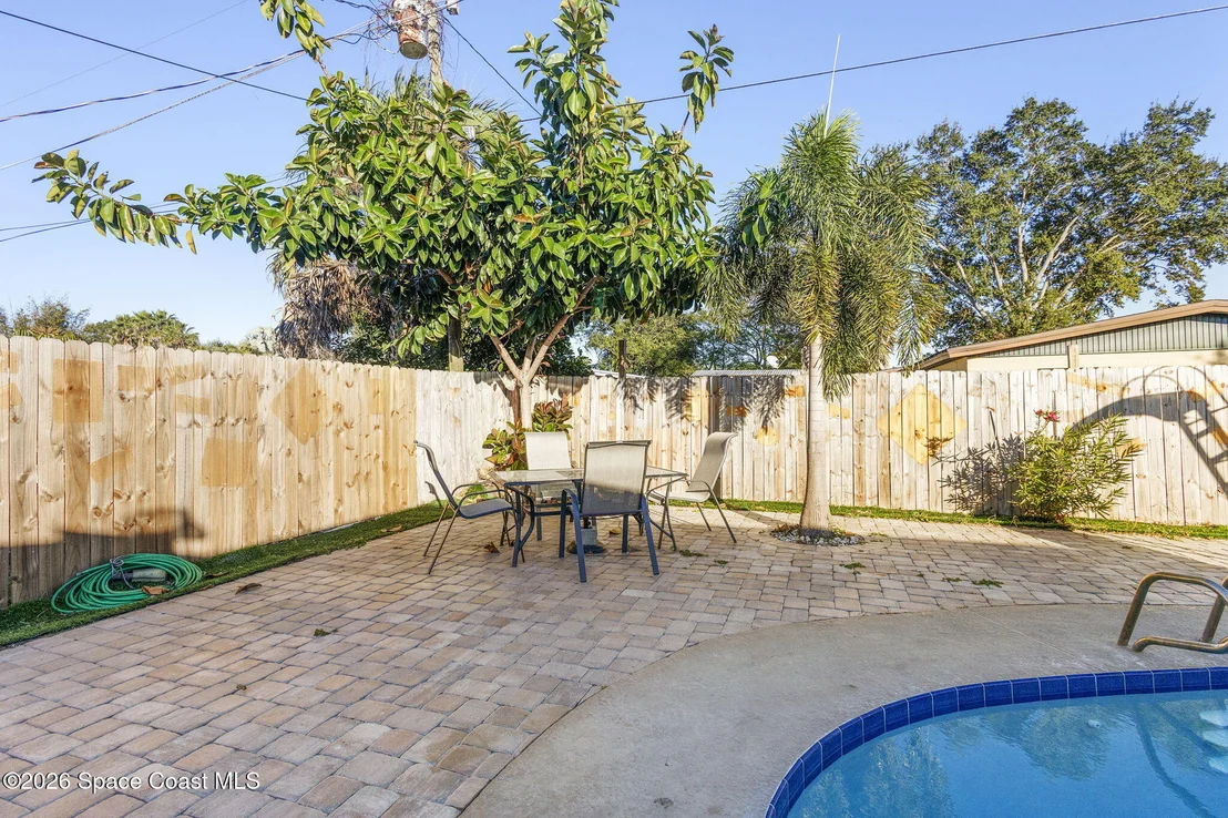 Photo of 727 Clarke Avenue