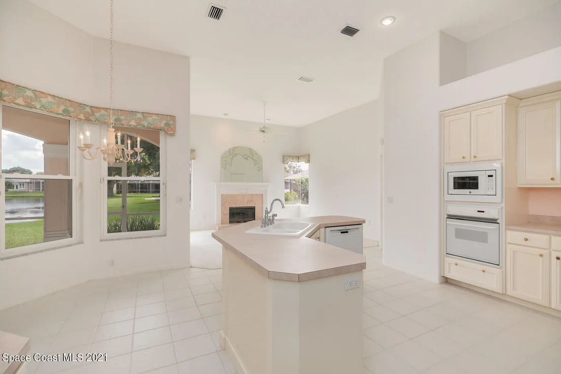 Photo of 476 Kimberly Drive