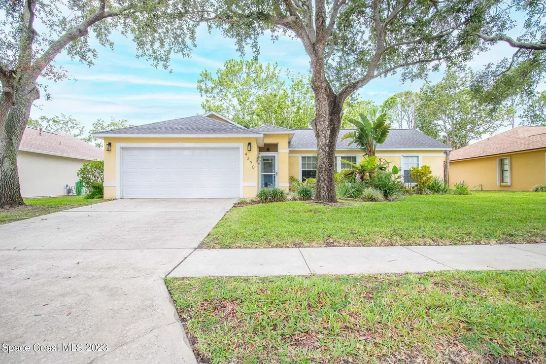 Photo of 4290 Silver Lake Drive