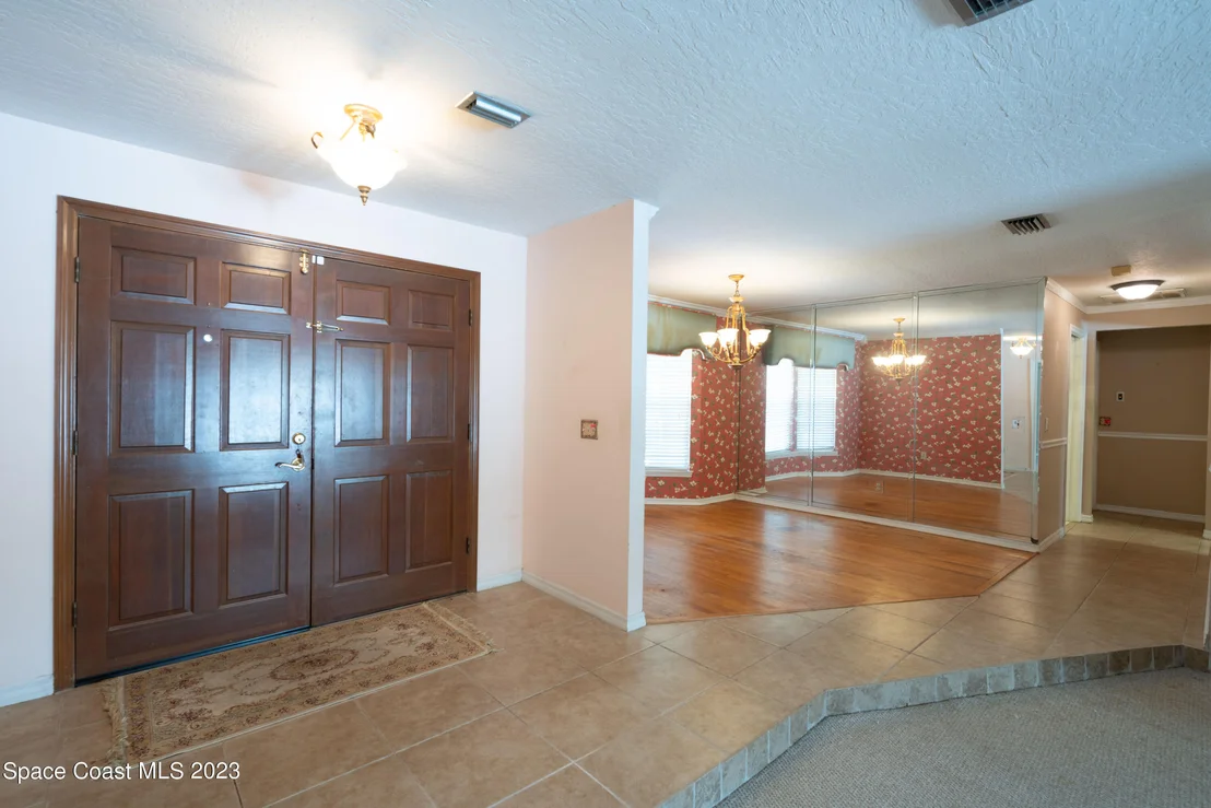 Photo of 450 Monaco Drive