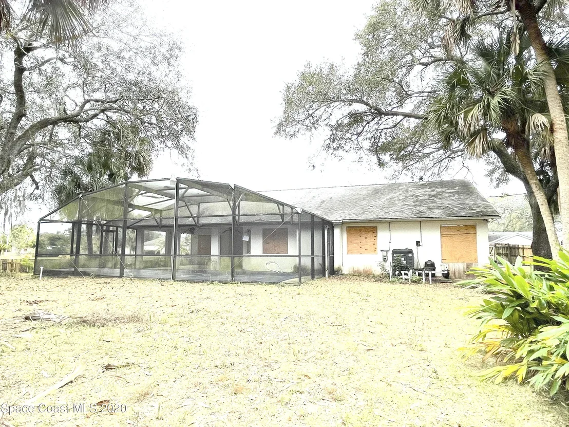 Photo of 1200 Buffing Circle SE