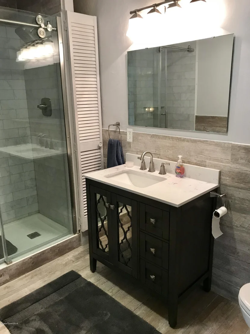 Photo of 727 Banyan Drive