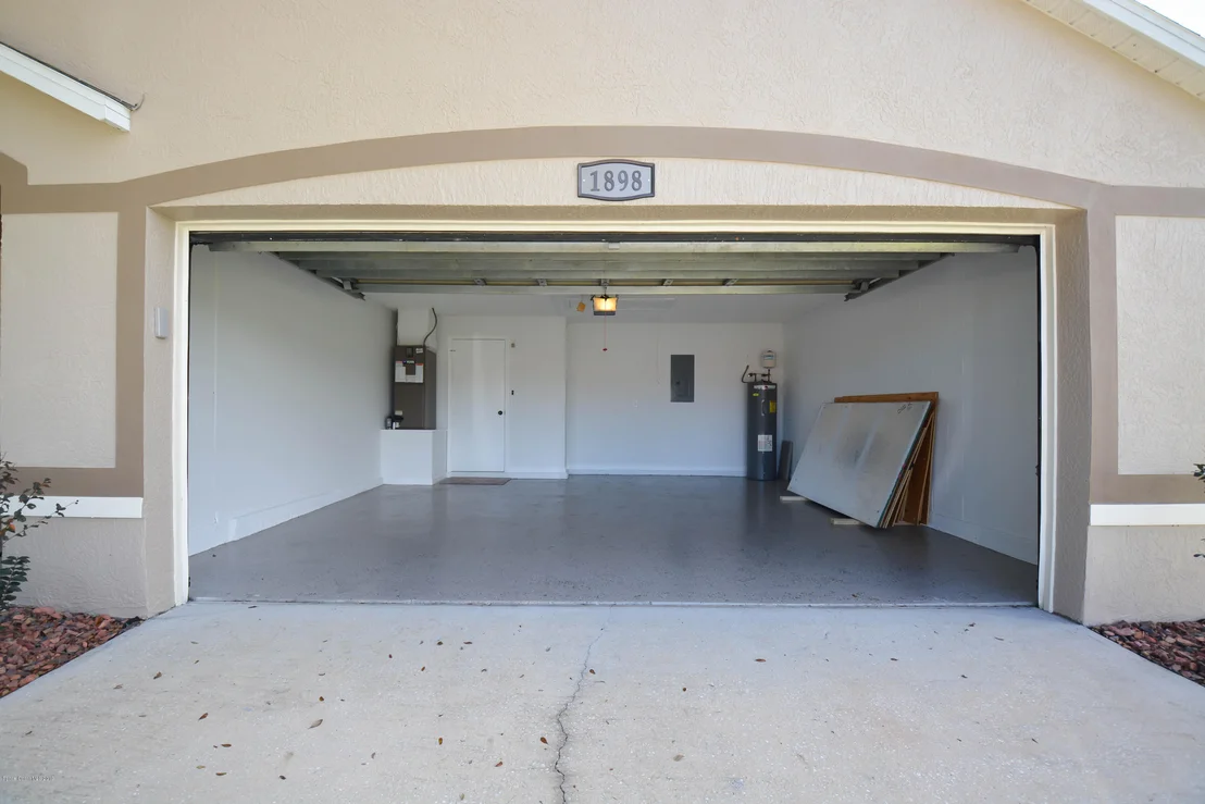 Photo of 1898 Fallon Boulevard NE