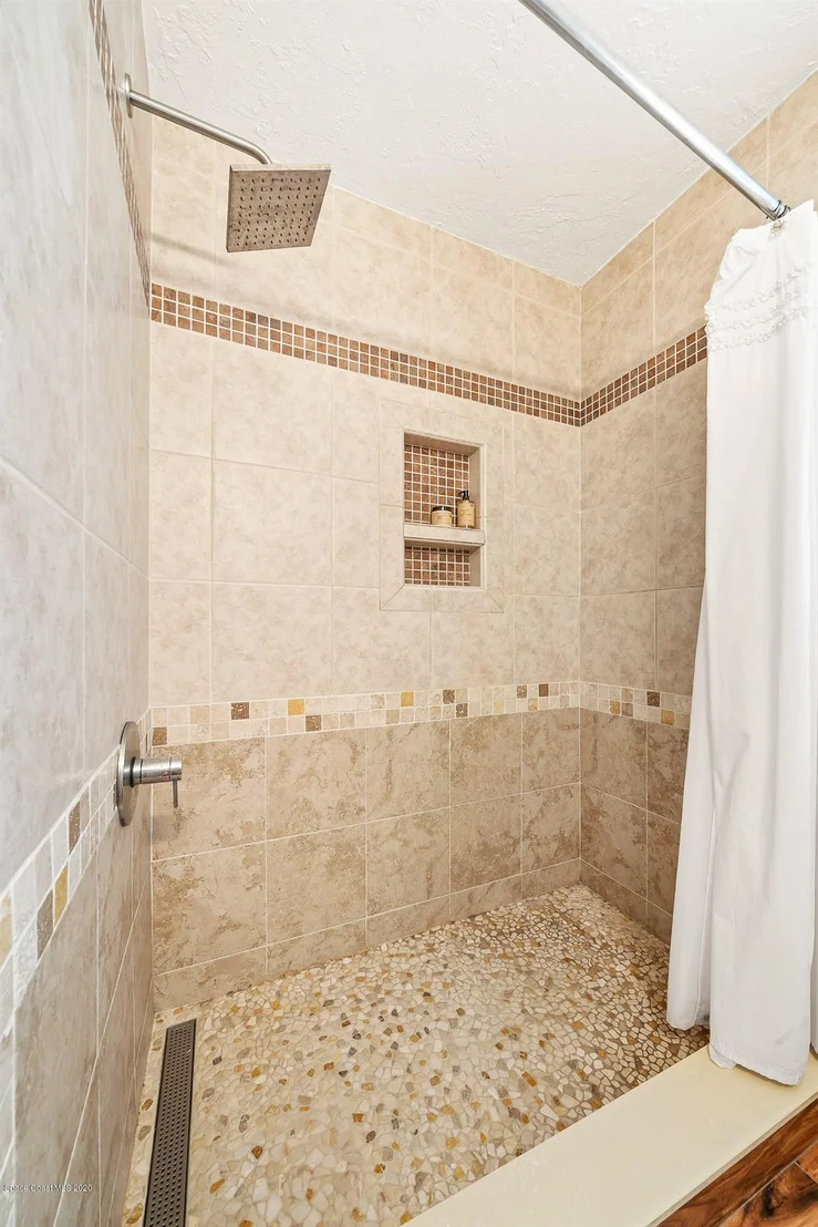 Photo of 1636 Grandview Way