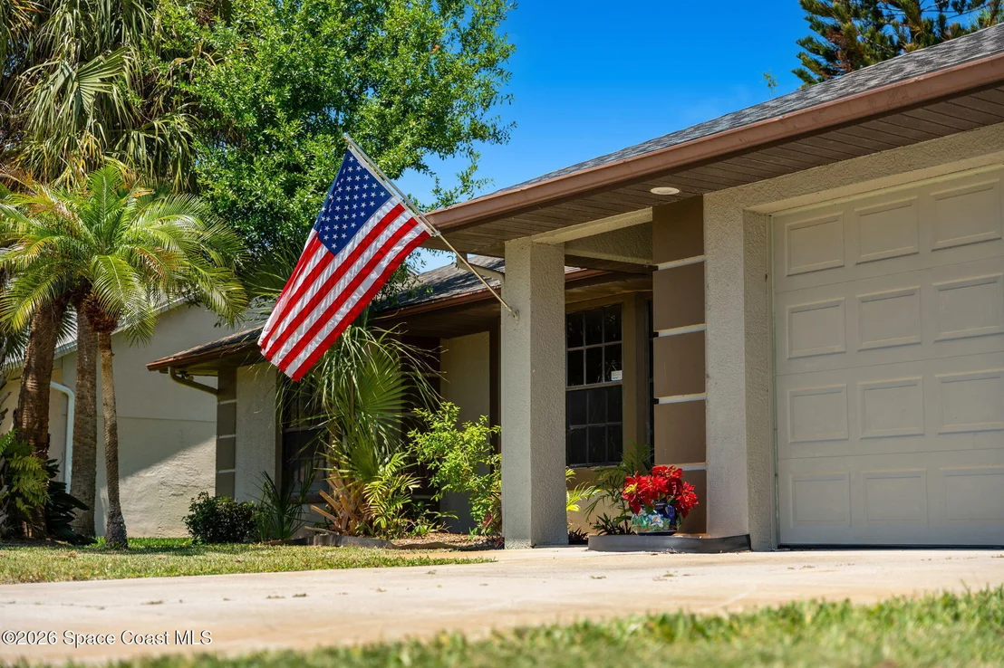 Photo of 950 Whisperpine Drive
