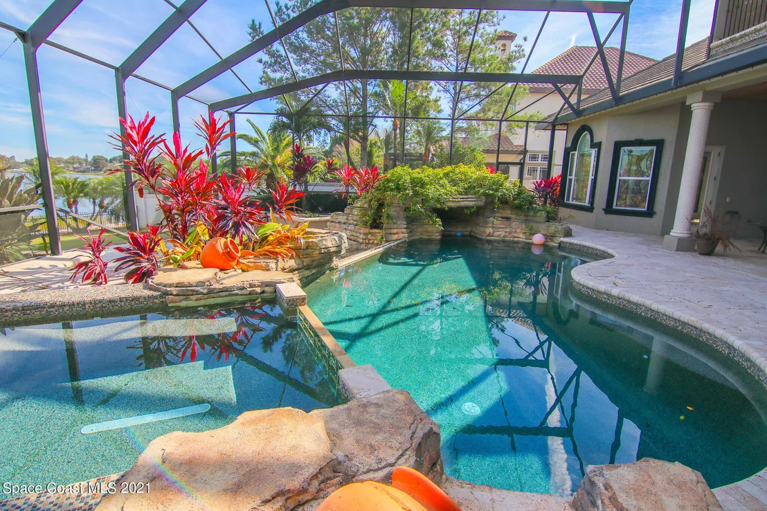 Photo of 228 Mclean Point
