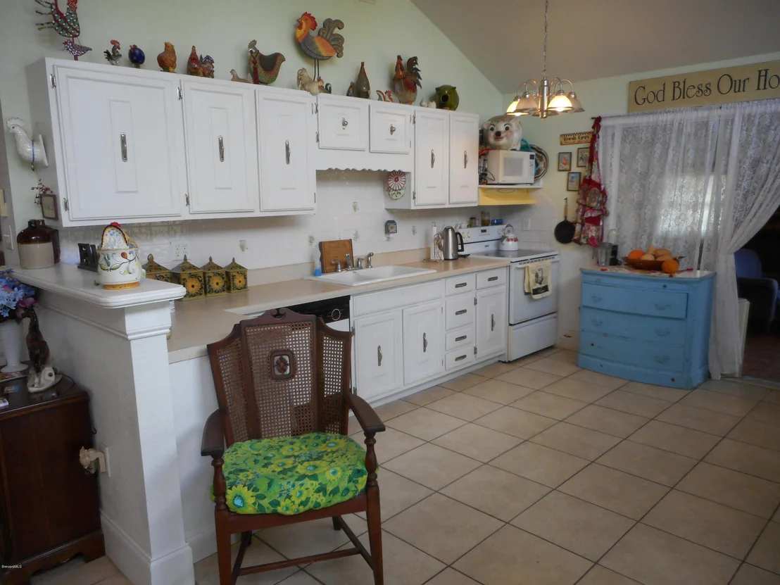 Photo of 555 Hall Road