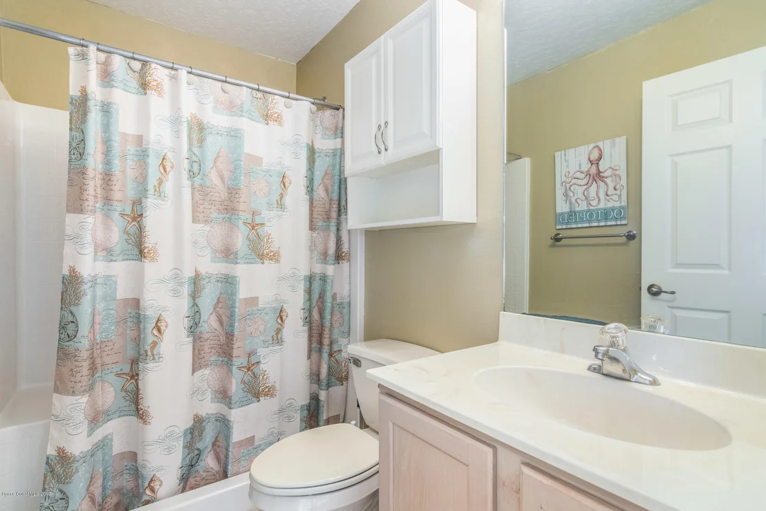 Photo of 1890 Windbrook Drive SE