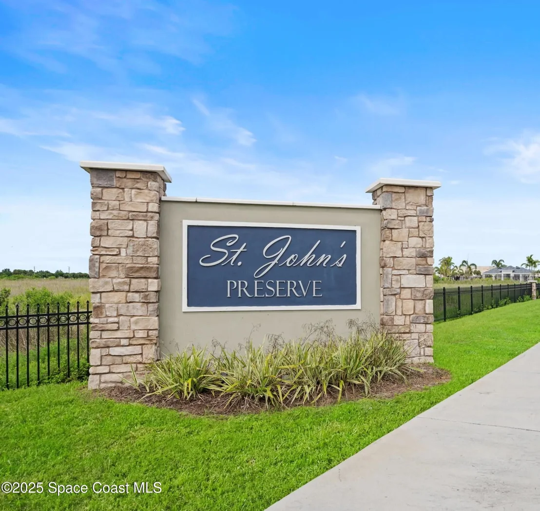 Photo of 995 Kylar Drive NW
