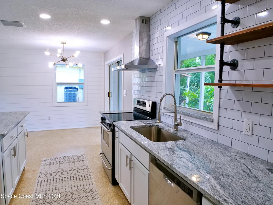 Photo of 175 Katherine Boulevard