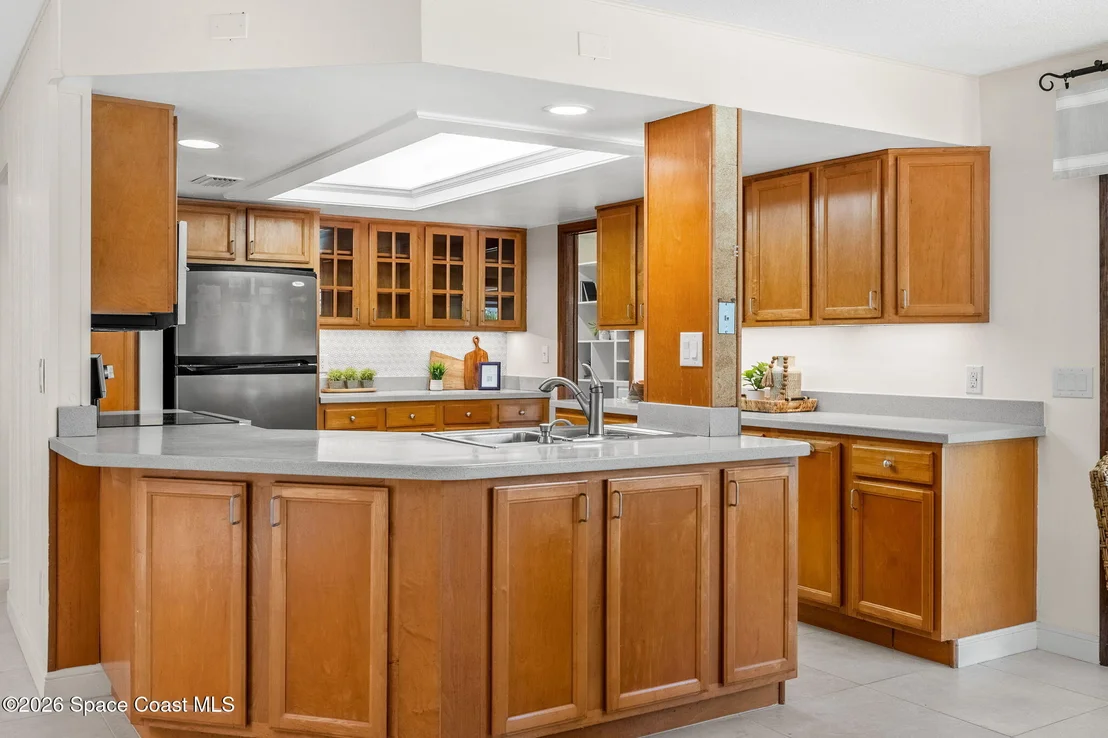 Photo of 496 N River Oaks Drive