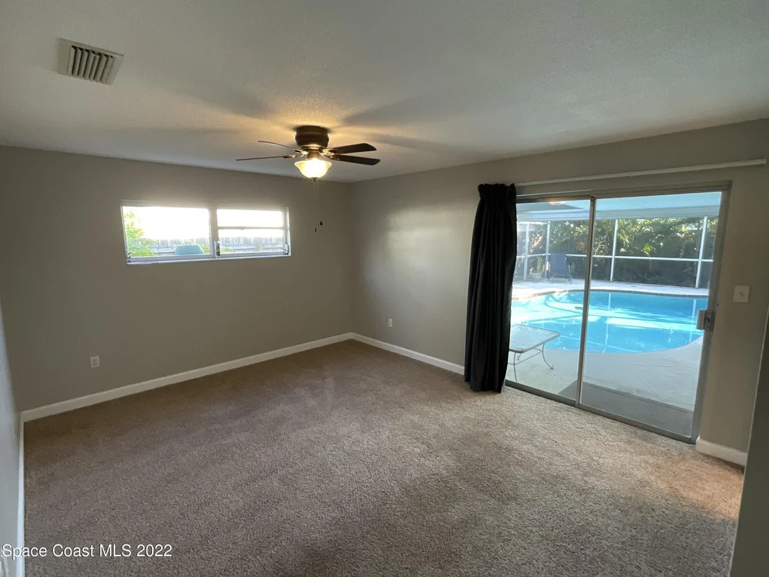 Photo of 941 Kings Post Road