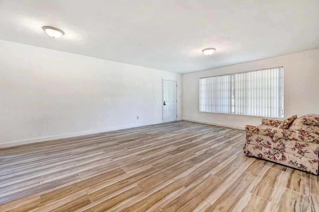 Photo of 1211 Westview Drive