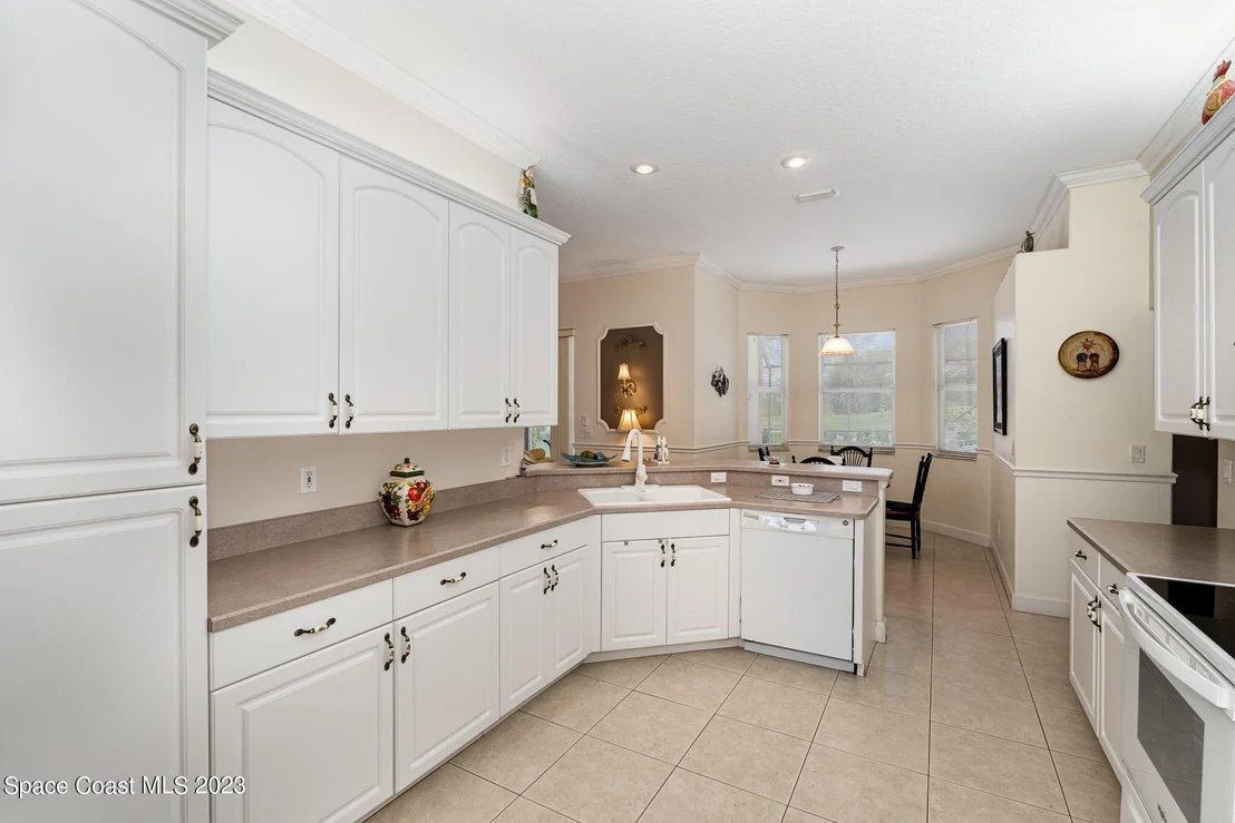 Photo of 1940 Windbrook Drive