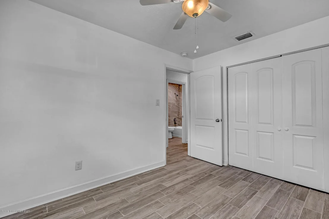 Photo of 984 Beacon Road