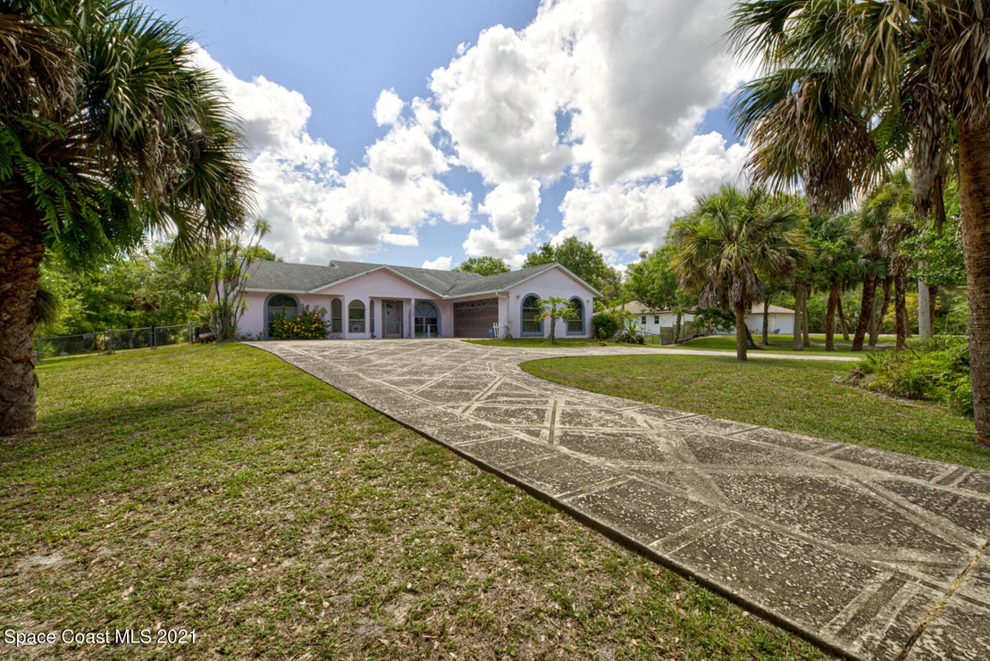 Photo of 2225 Corey Road