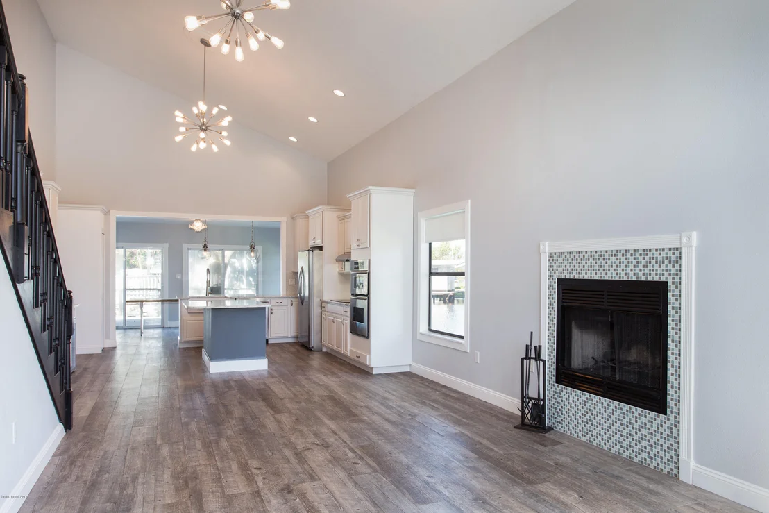 Photo of 834 Cardinal Road