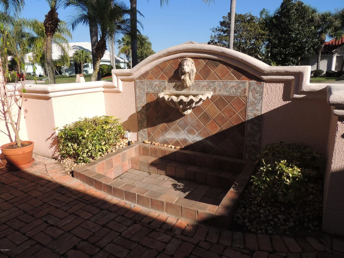 Photo of 704 Palmer Way