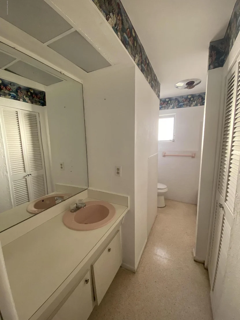 Photo of 787 Chickasaw Avenue