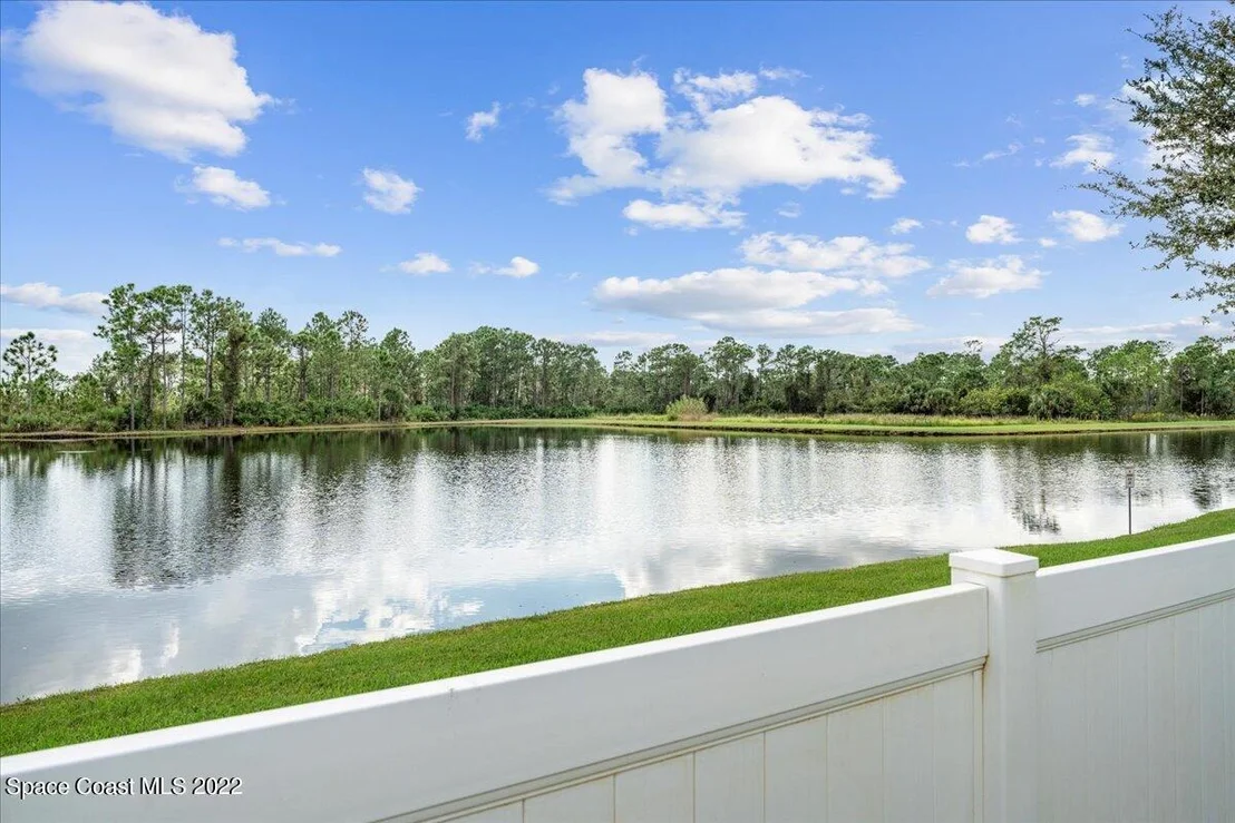 Photo of 1557 Alaqua Way